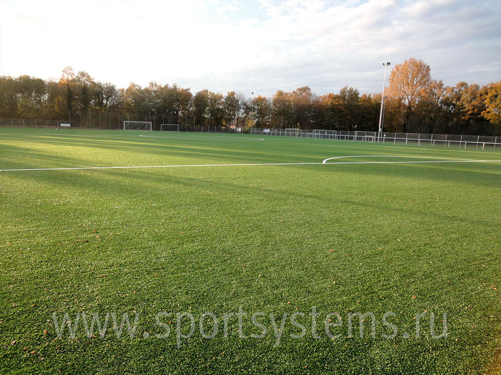 Искусственное футбольное поле в Германии. Покрытие - DOMO VARIOSLIDE S PRO, 40мм