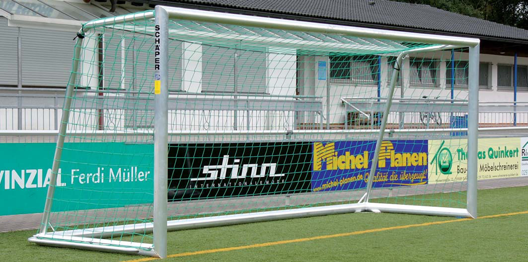 Юниорские футбольные ворота (5 x 2 м), немецкий военный стандарт, сделаны из высококачественного алюминия, полностью сварные.