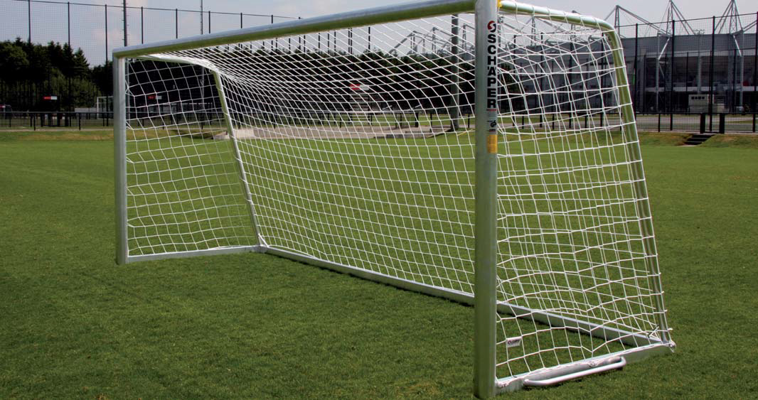 Юниорские футбольные ворота (5 x 2 м), сделаны из высококачественных алюминиевых профилей, полностью сварные.